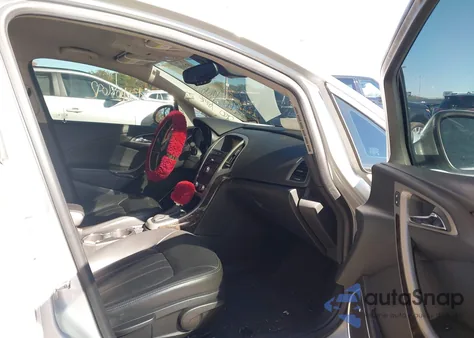 2015 Buick Verano Leather Group z USA, uszkodzony, nr VIN 1G4PS5SK0F4161014